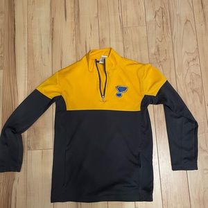 St. Louis Blues quarter zip sweatshirt. Size small. Good condition.